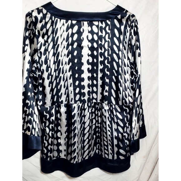 Kimono Style Blouse M Black White Flowing Lightweight Boho Chic Feminine Top - Picture 4 of 7